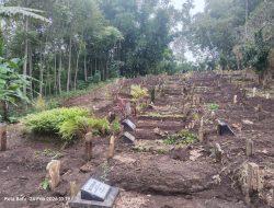 Viral Batu Nisan Makam Yang Digeser Untuk Jalan Setapak, Juru Kunci Makam Langsung Diberhentikan