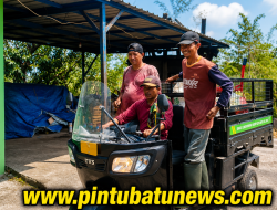 Ketua KSM TPS3R Dusun Pandan, Sehari-hari Bertani Stroberi